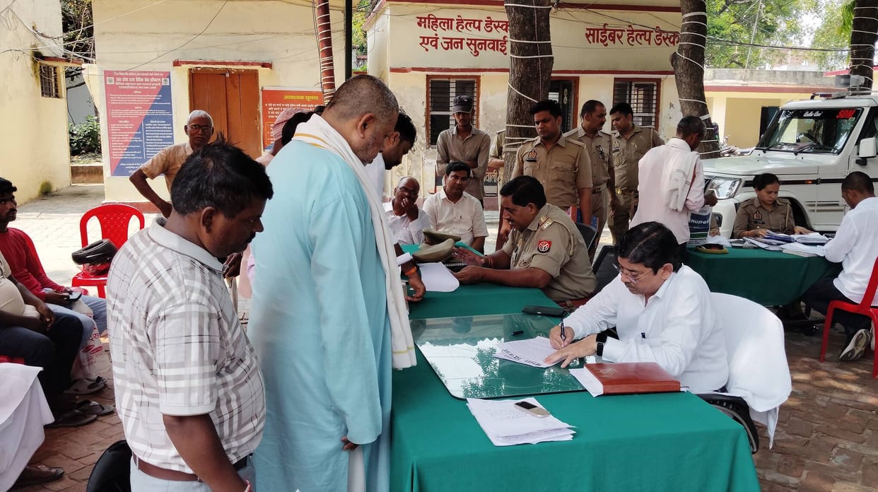 Nine out of 257 complaints resolved on the spot at the 'Samadhan Diwas' (Grievance Redressal Day).