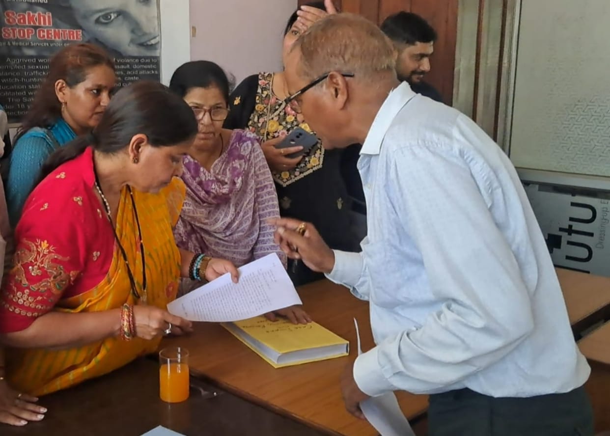One-Stop Center employees demanded a salary hike and timely payment.