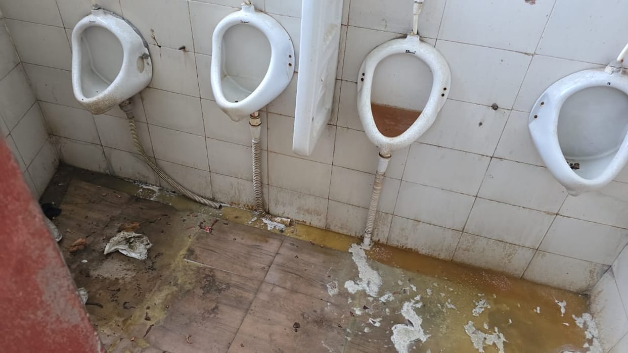 Grain market toilets in shambles; farmers and commission agents facing inconvenience