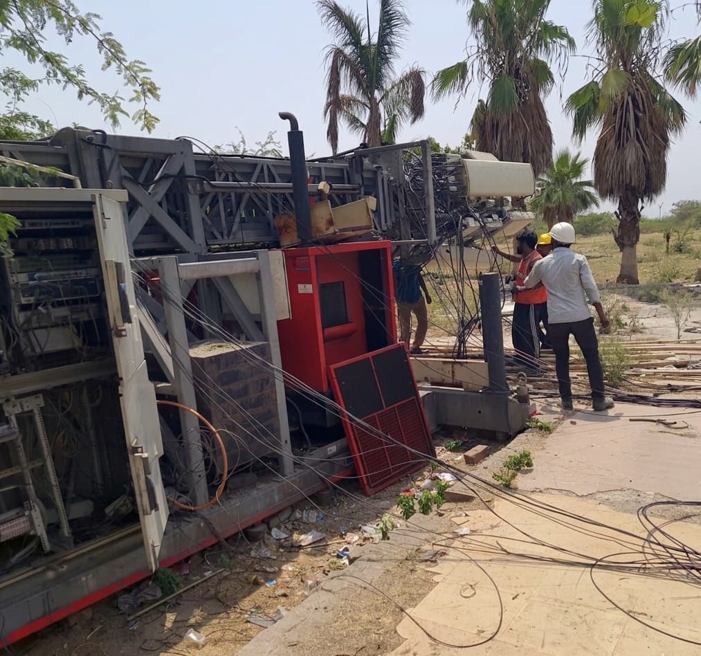 Companies remove three illegal mobile towers themselves; impact of Forest Department's strict stance.