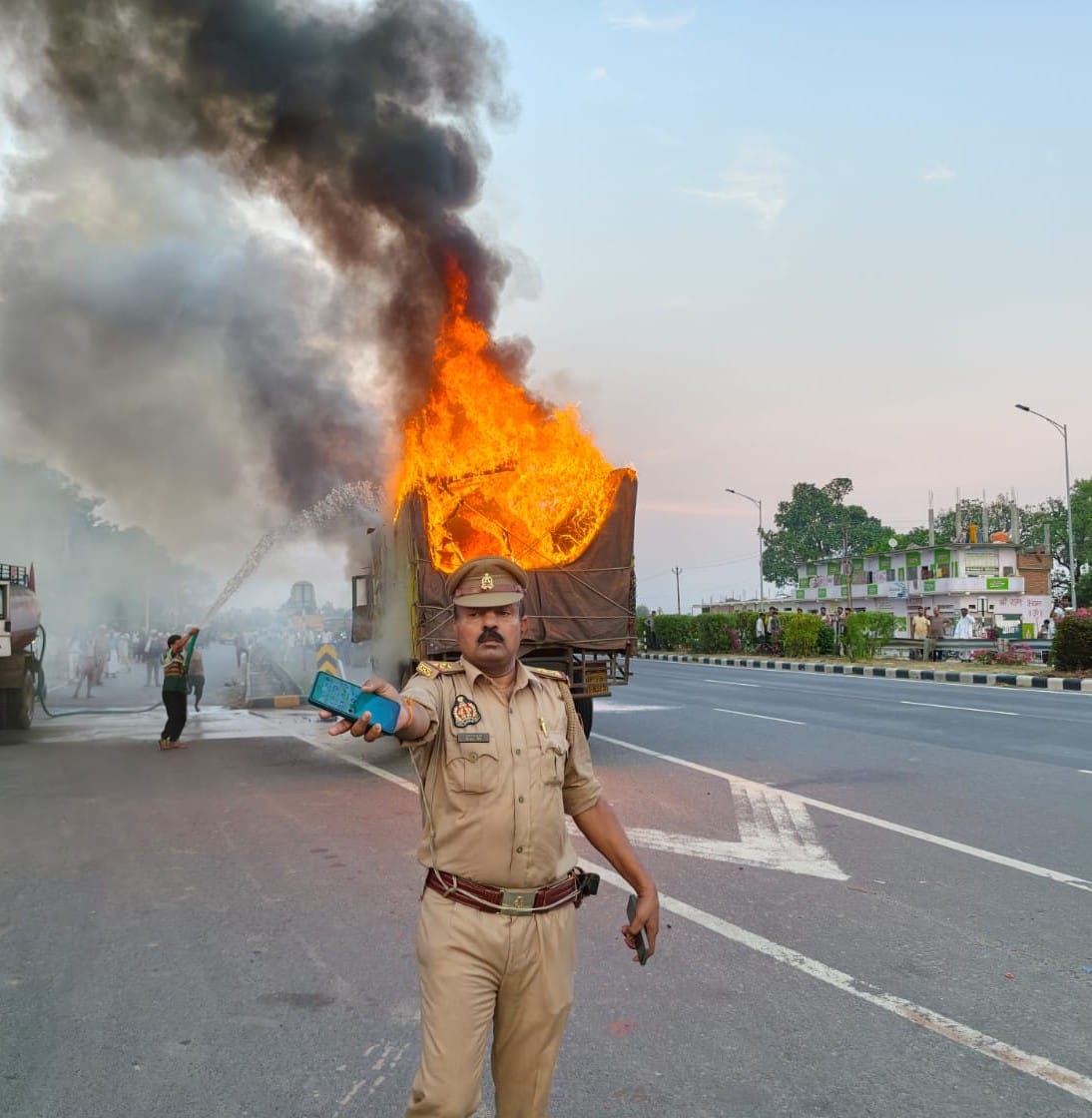 Truck catches fire near toll plaza, fire brigade arrives late
