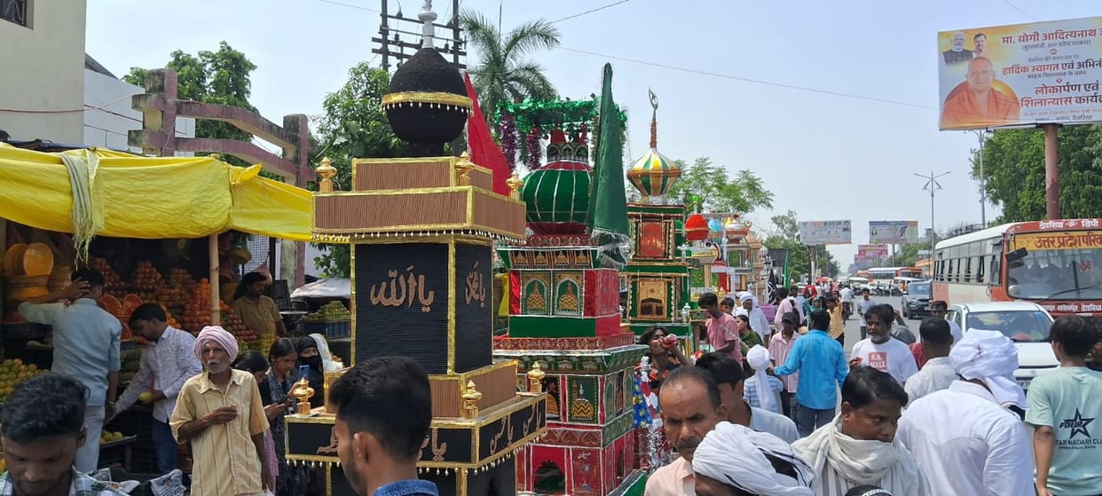 Nikla-type procession in the city on Muharram