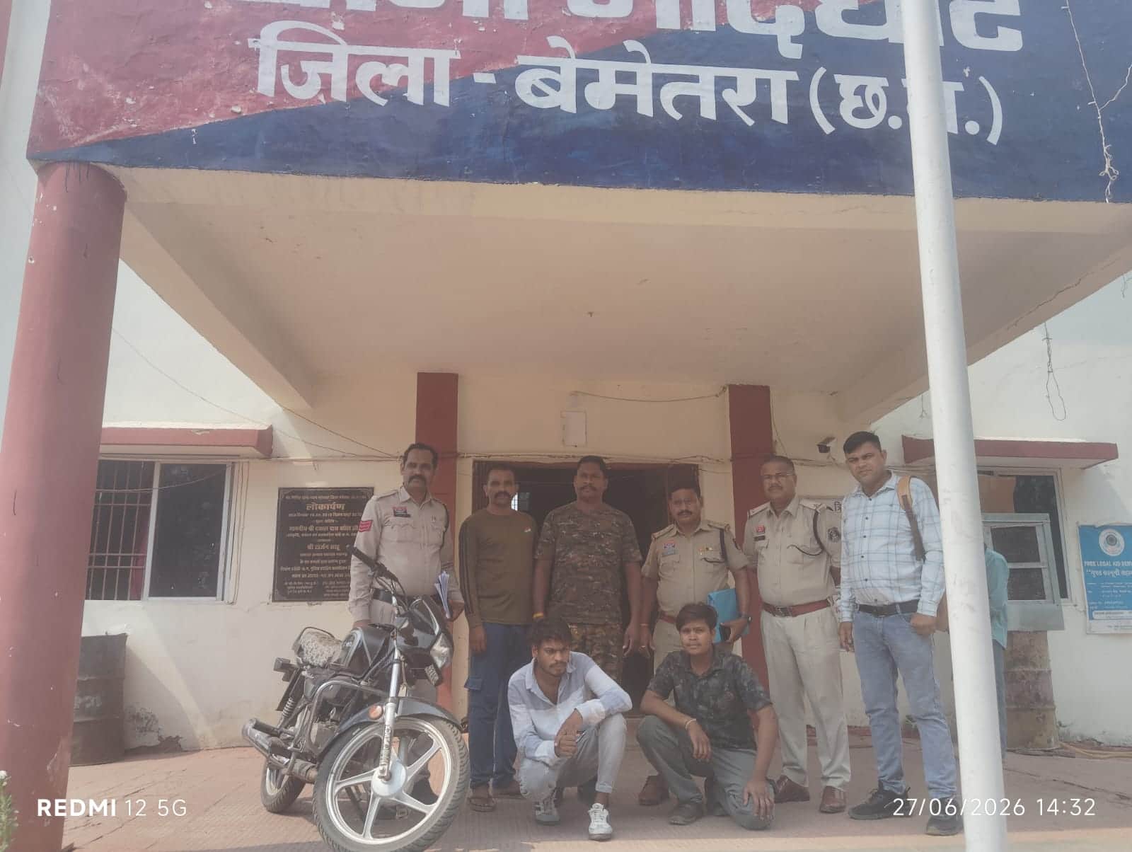 पुलिस की गिरफ्त  में आरोपी