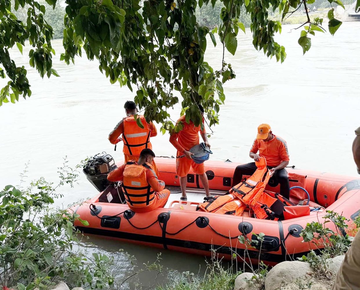 Young woman swept away in Sharda Canal while tossing a coin for a wish.