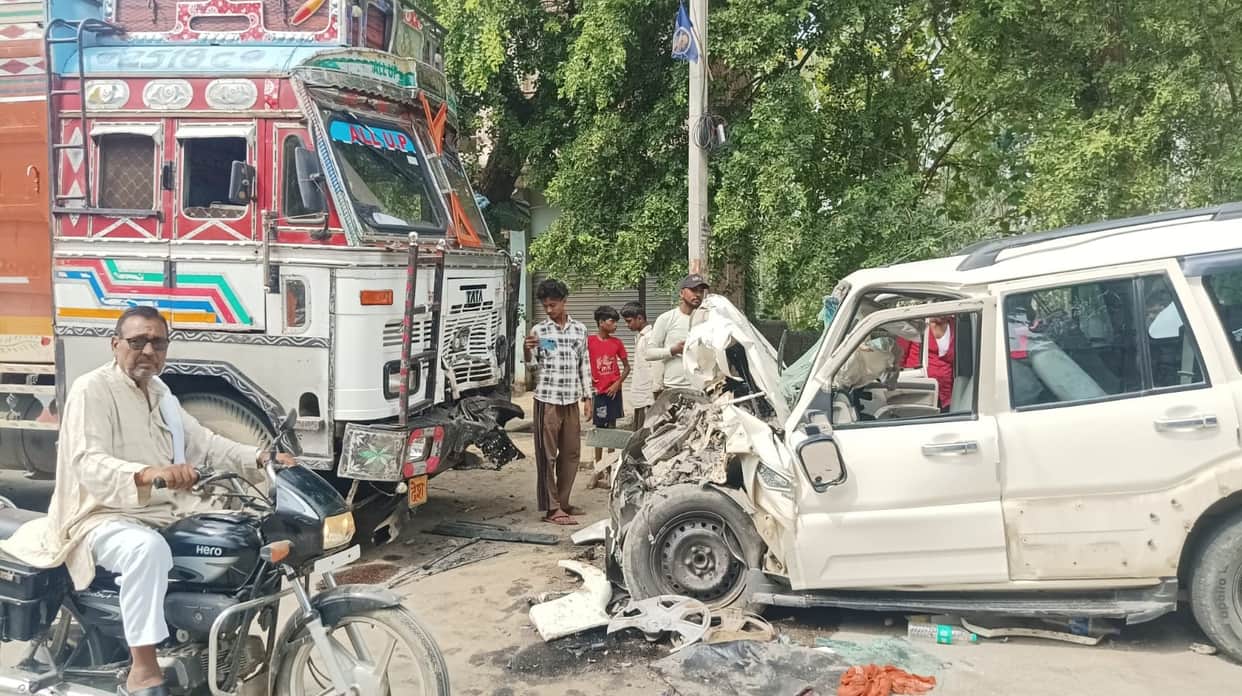 Scorpio returning from Muharram procession hits a truck, one dead, five injured