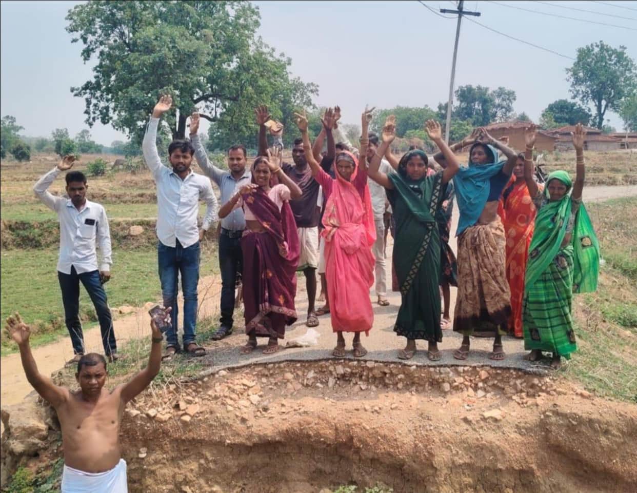 Villagers staged a protest over the failure to construct a culvert in Sahgoda village