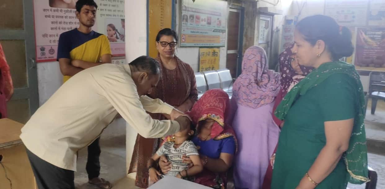Pulse Polio Drive: 2.17 Lakh Children Vaccinated in Agra Door-to-Door Campaign Begins