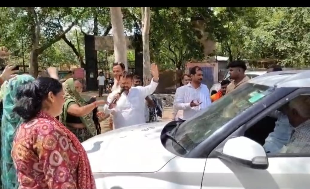 Sit-in protest at Achhnera BDO office; bangles thrown at official's vehicle.