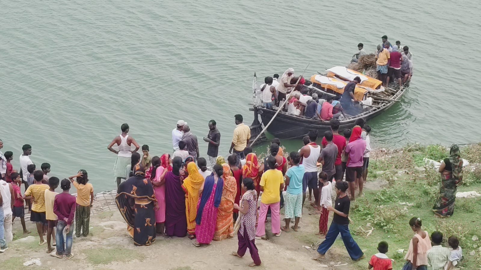 कोलकाता गोदाम हादसे ने उजाड़े तीन घर