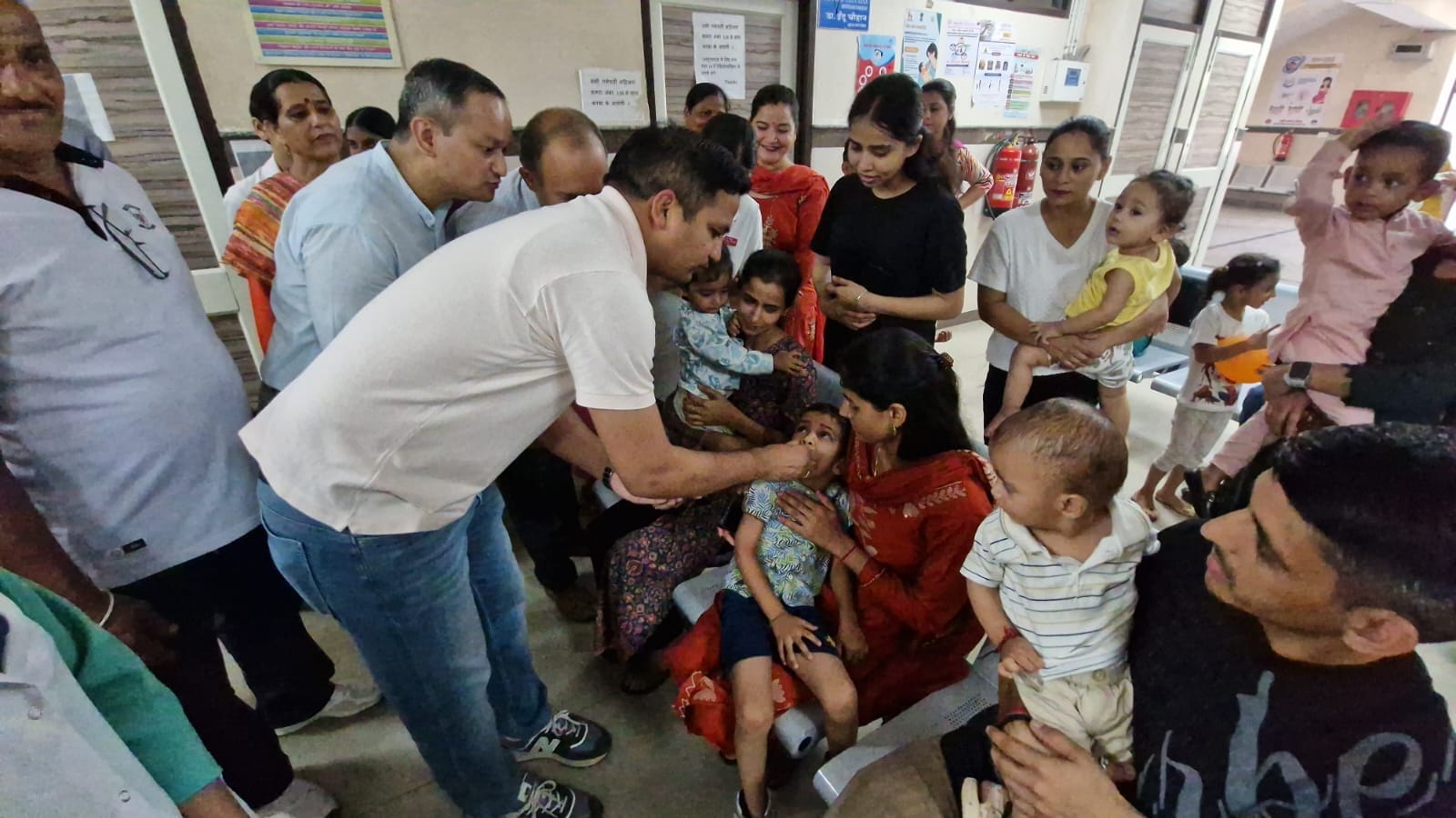 25,712 children in the district were administered the two drops of the polio vaccine.