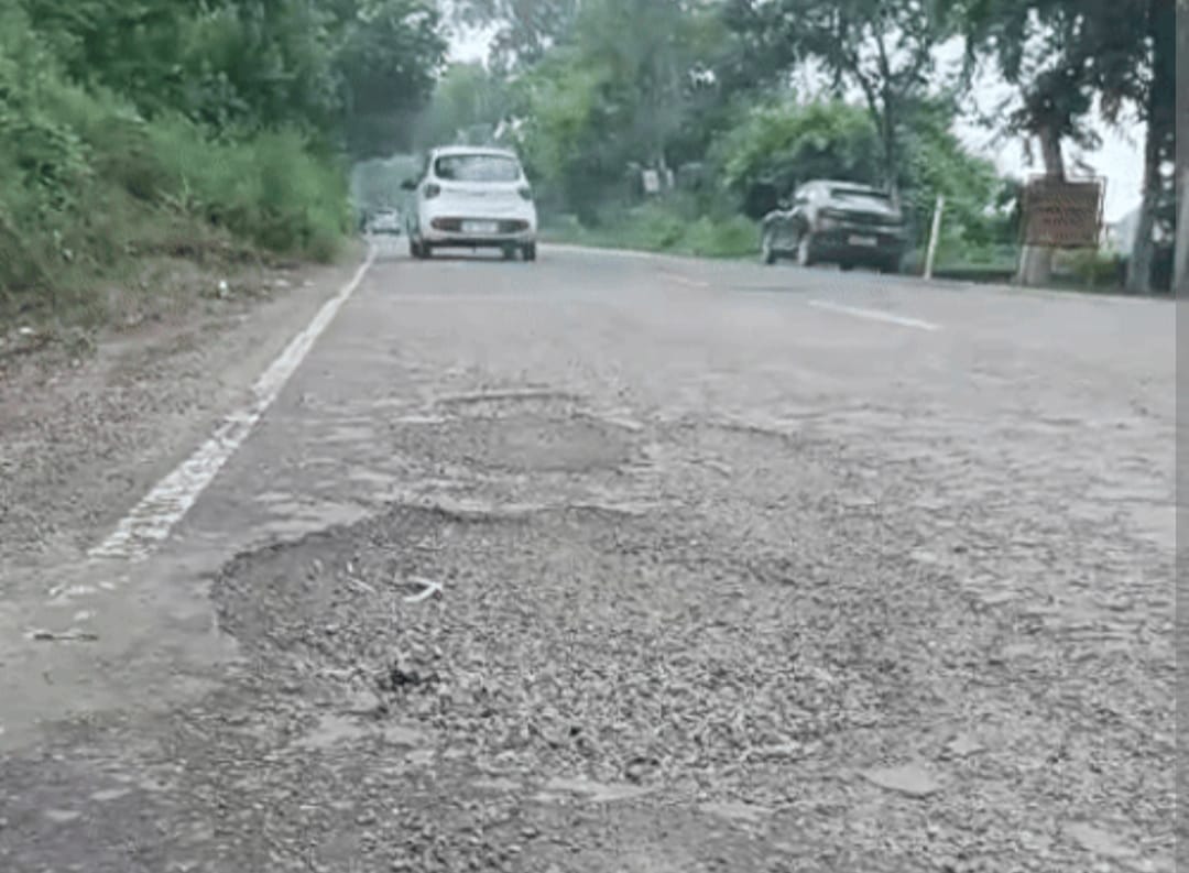 Deep potholes dot the Kaithal-Guhla Cheeka road; commuters facing difficulties.