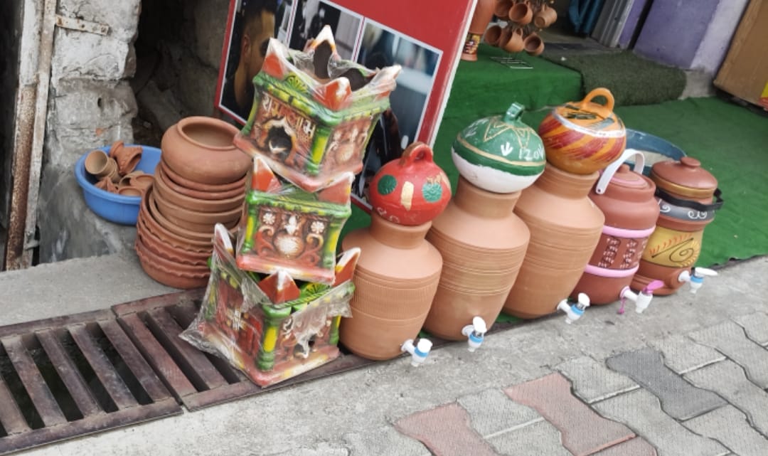 The transformed avatar of earthenware: enhancing the kitchen's charm while prioritizing health.