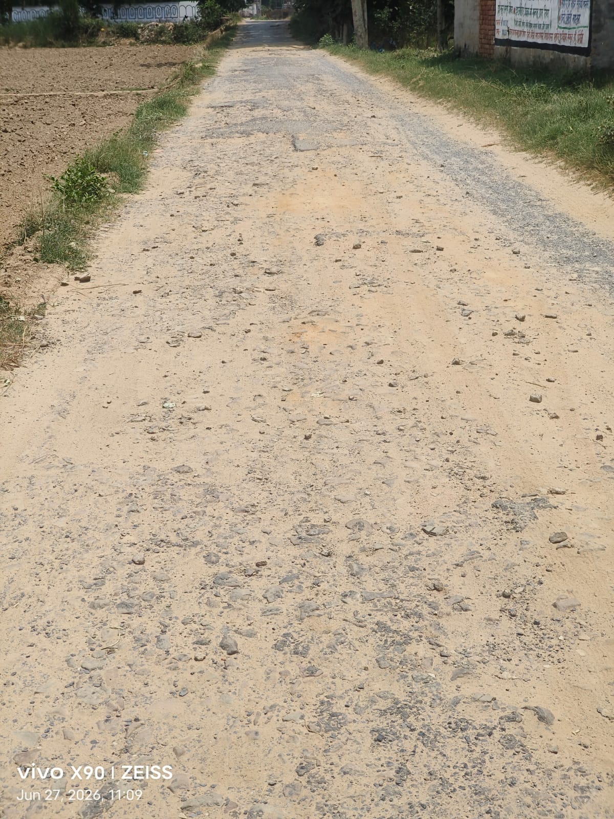 Traveling on the dilapidated road has become difficult.