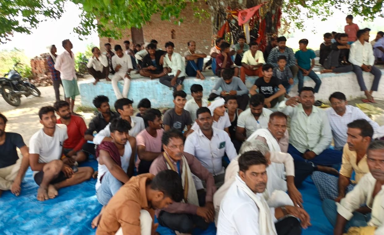 No electricity in Noorpur village for three months; villagers have been staging a sit-in for three days.