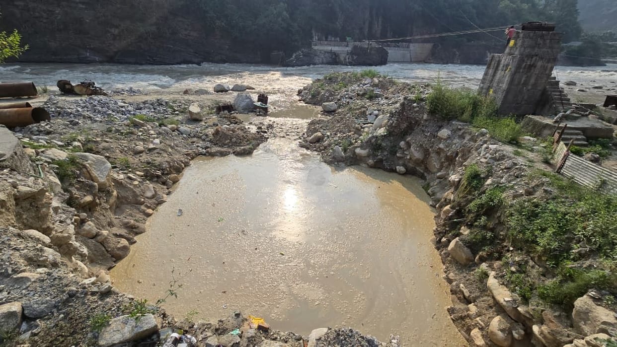 Water level in the Beas rises following water release from Pandoh Dam.