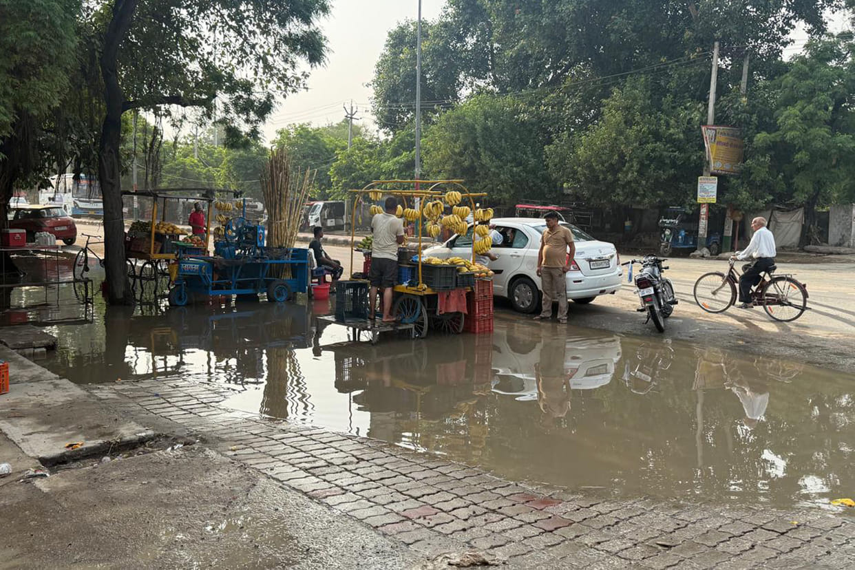 Sweltering heat plagued Kaithal all day, while a 10-minute spell of rain brought relief to Pundri.