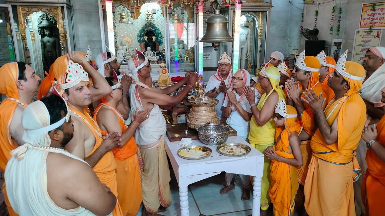 Remembering God dissolves the bonds of life: Bhav Bhushan