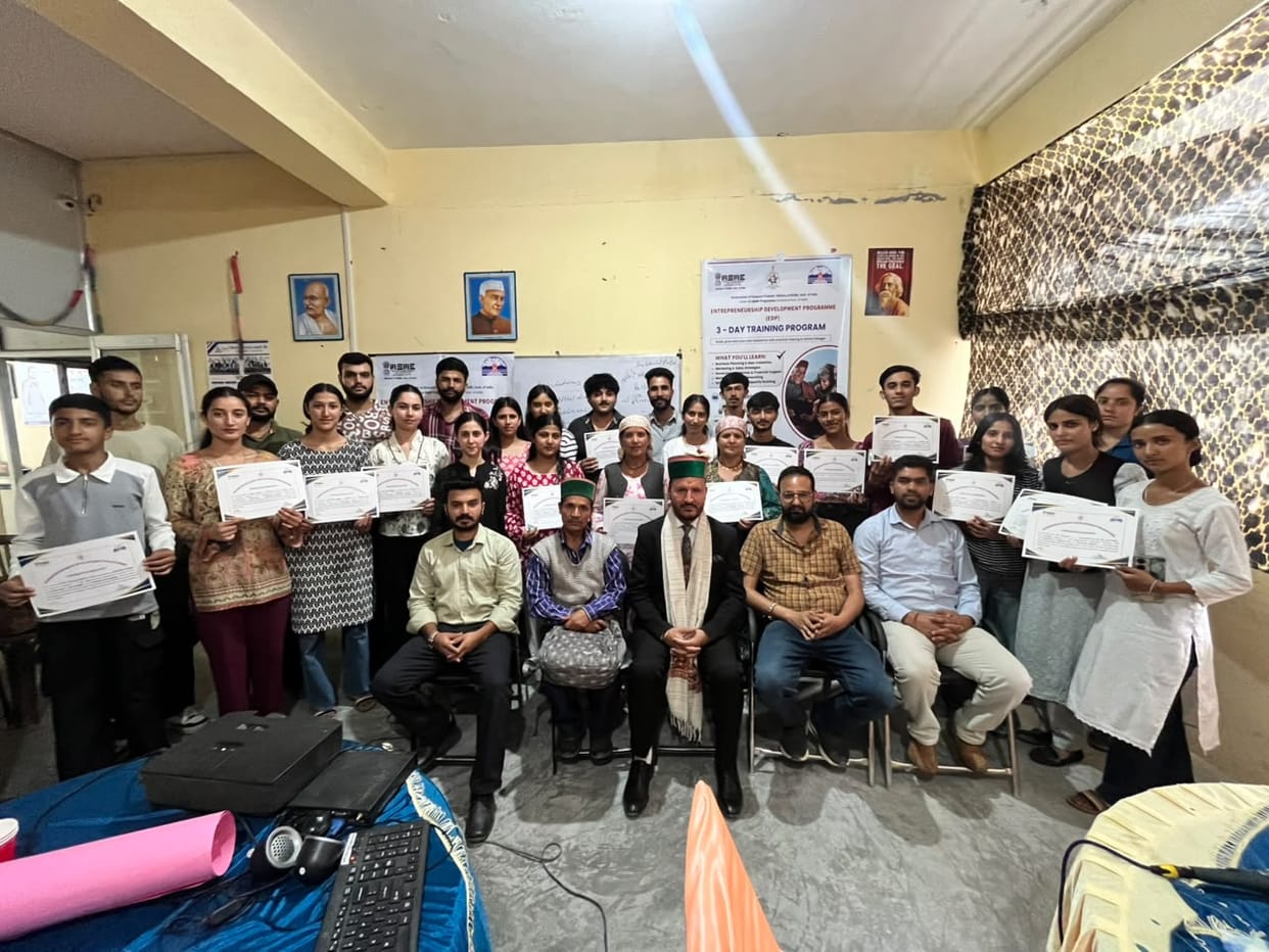 youth in Rohru learn the tricks of successful business