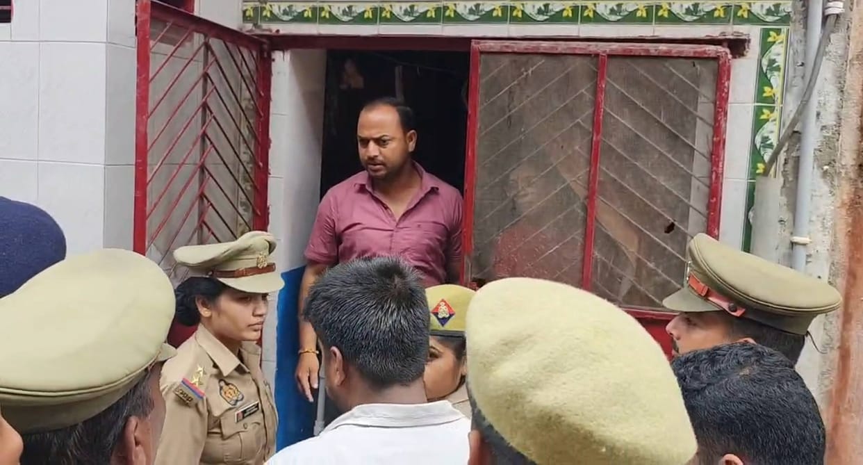 Police raid accused's homes; cash, jewelry, and investment documents recovered
