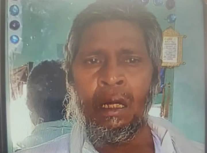 E-rickshaw overturns after collision with auto; driver dies after being struck on the head by a girder.
