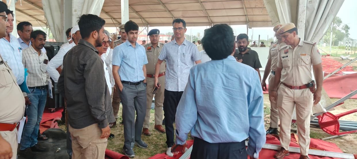 DC and SP reviewed the preparations.