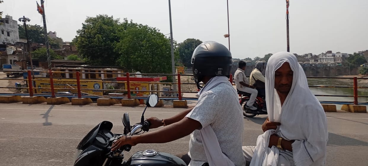 Temperature at 40 degrees... roads deserted in the afternoon, people reeling from the humidity.