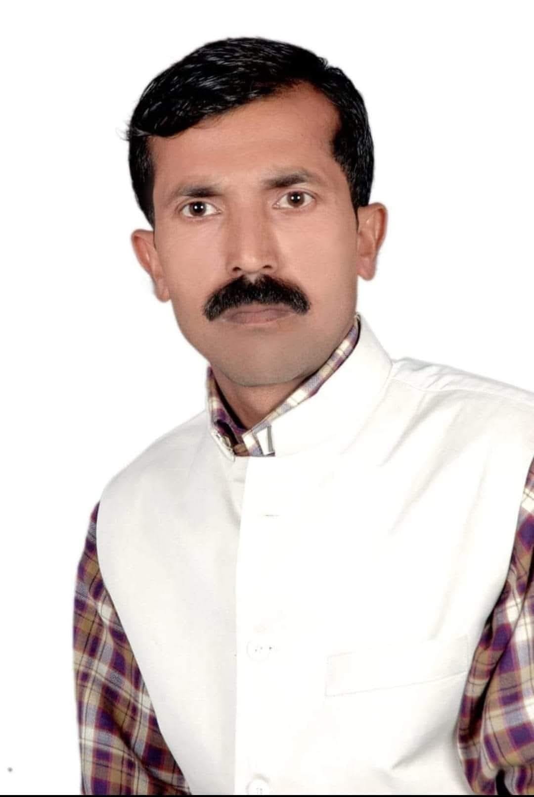 Village head injured in road accident dies during treatment.