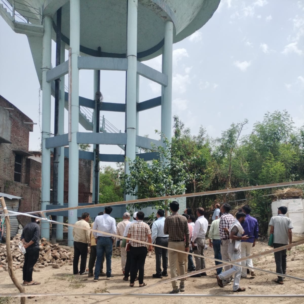 The tilted water tank in Harchandpur will be brought down today by dismantling its pillars.