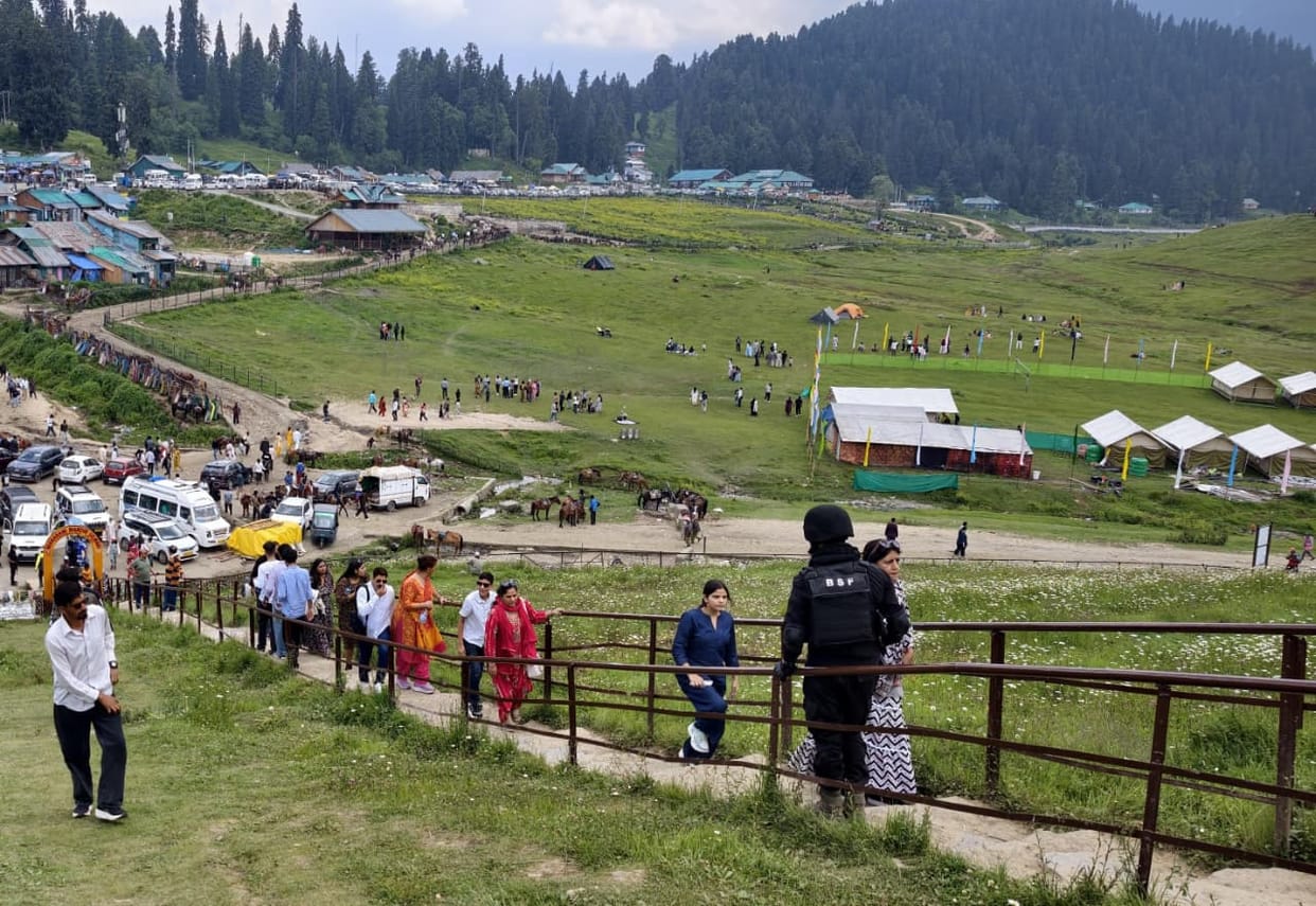Srinagar, Tourist Destination, Gulmarg, Tourist Reached