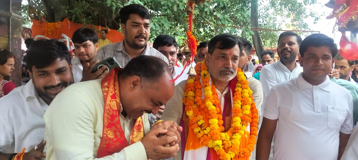 Sitting in an AC room, Akhilesh is running the opposition: Awadhesh