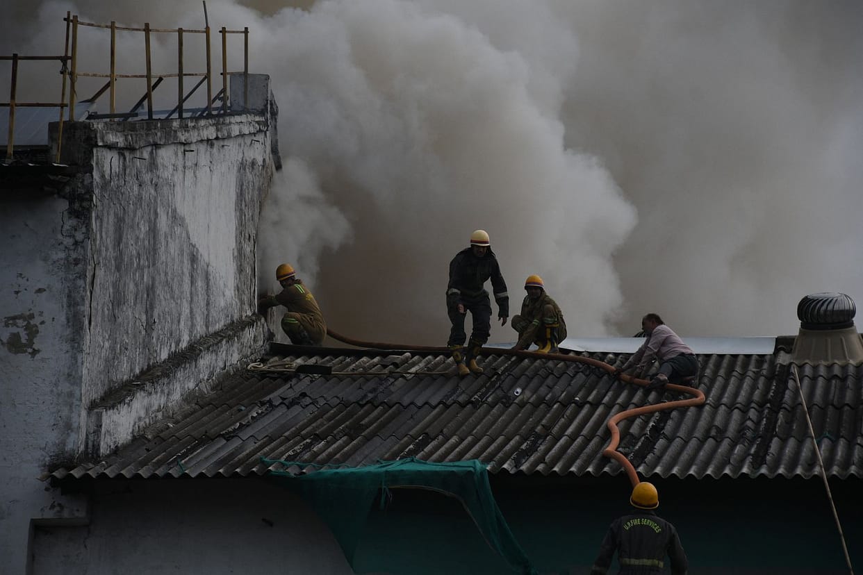 Massive fire in cold storage due to short circuit; area rocked by explosions