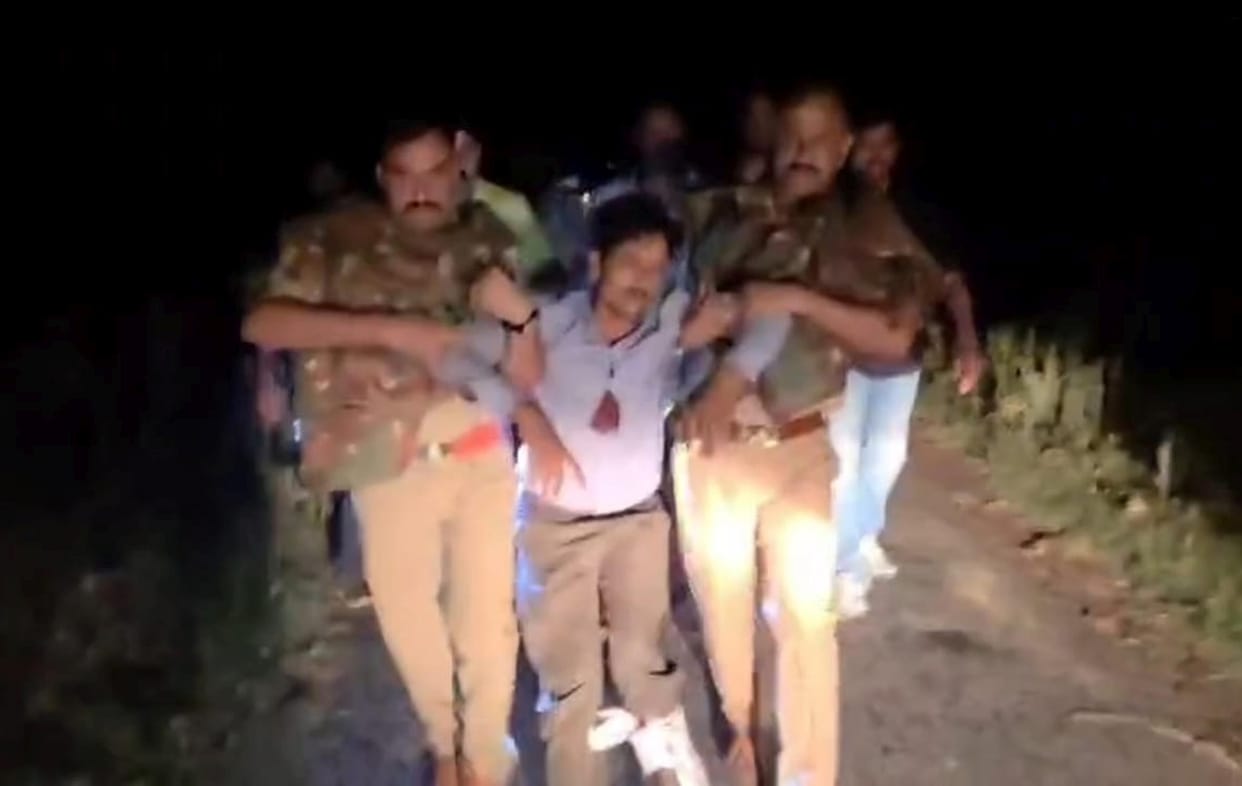 Police cornered the two miscreants who had fled the Baundi encounter and apprehended them following a confrontation.