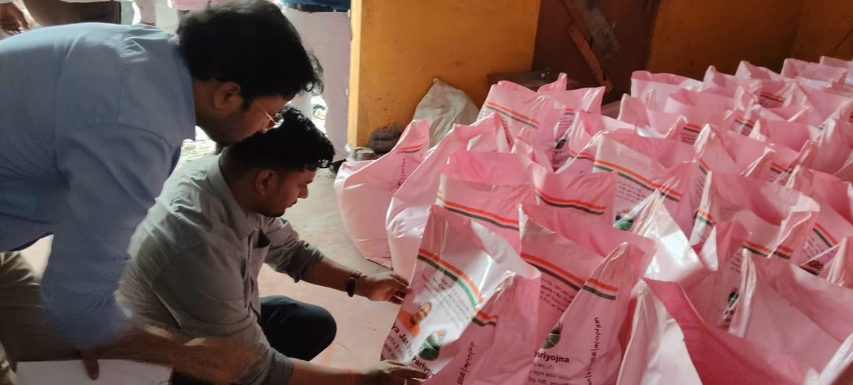 Hapur has become a hub for spurious DAP and fertilizers