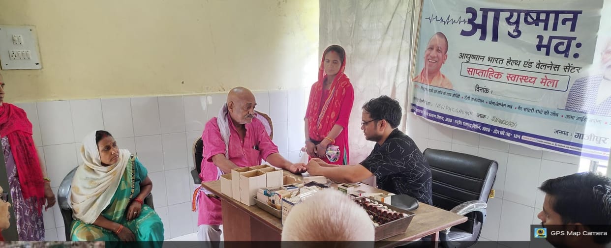 2,125 people received treatment and medicines at the CM Jan Arogya Mela; the majority were suffering from colds, fever, and coughs.