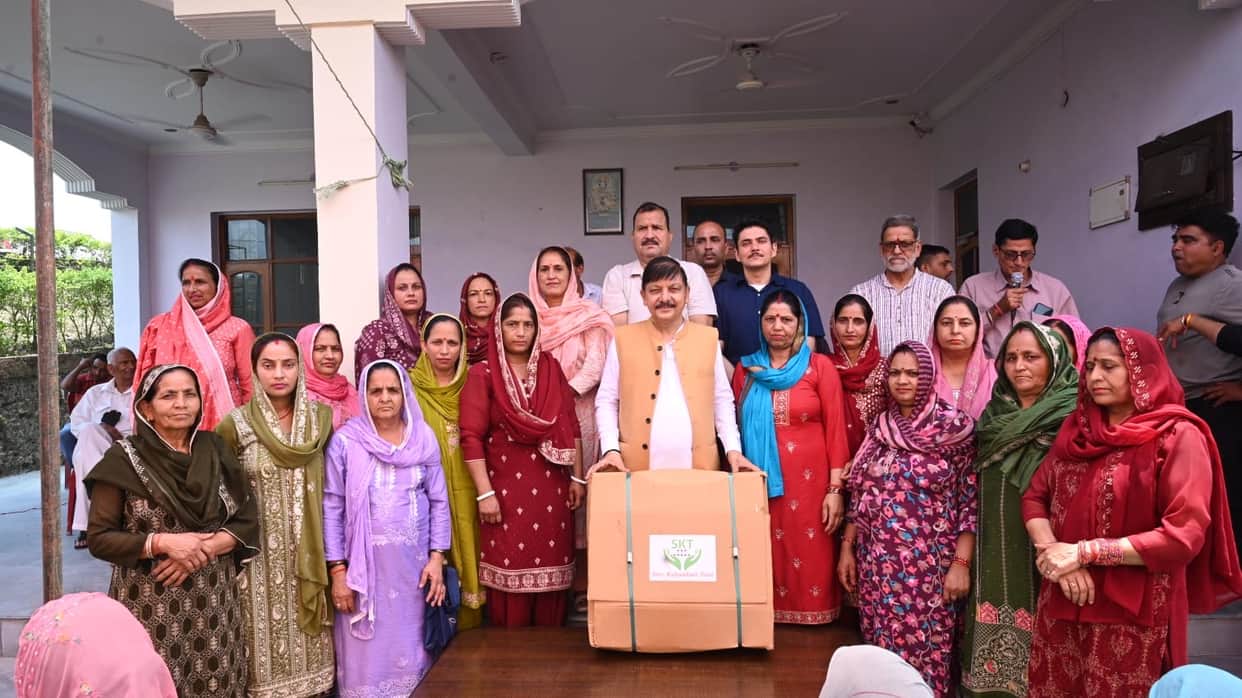Message of a plastic-free Himachal conveyed in Patlandar.
