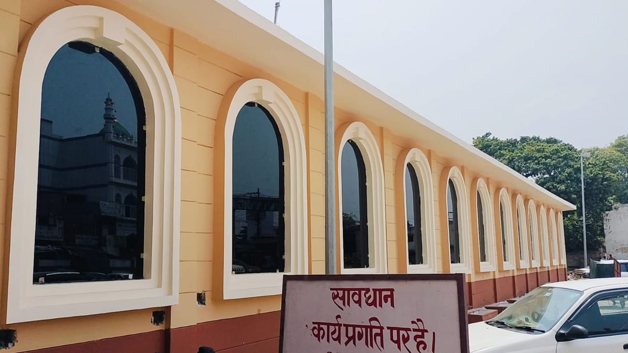 Humidity increased in the railway station offices due to closed windows.