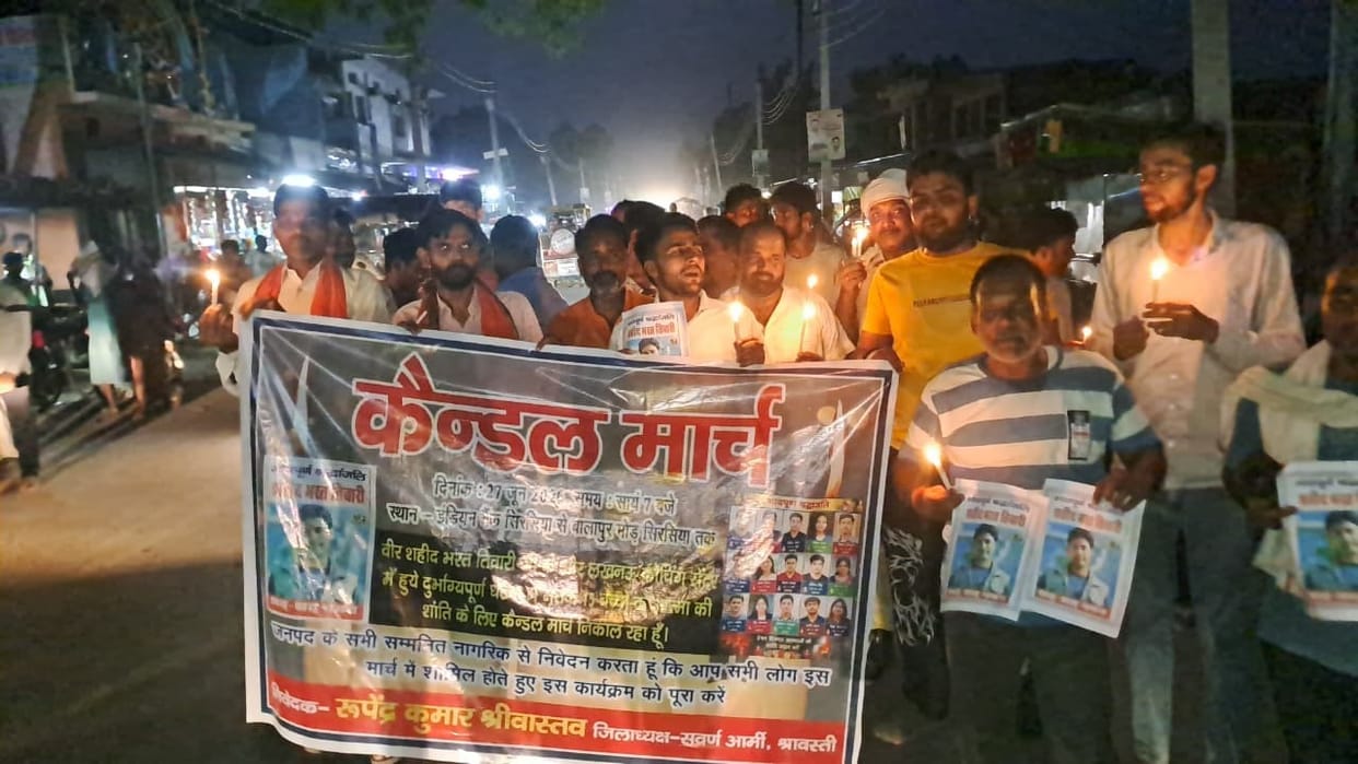Tributes paid to Bharat Bhushan and the students who died in the Lucknow fire tragedy.