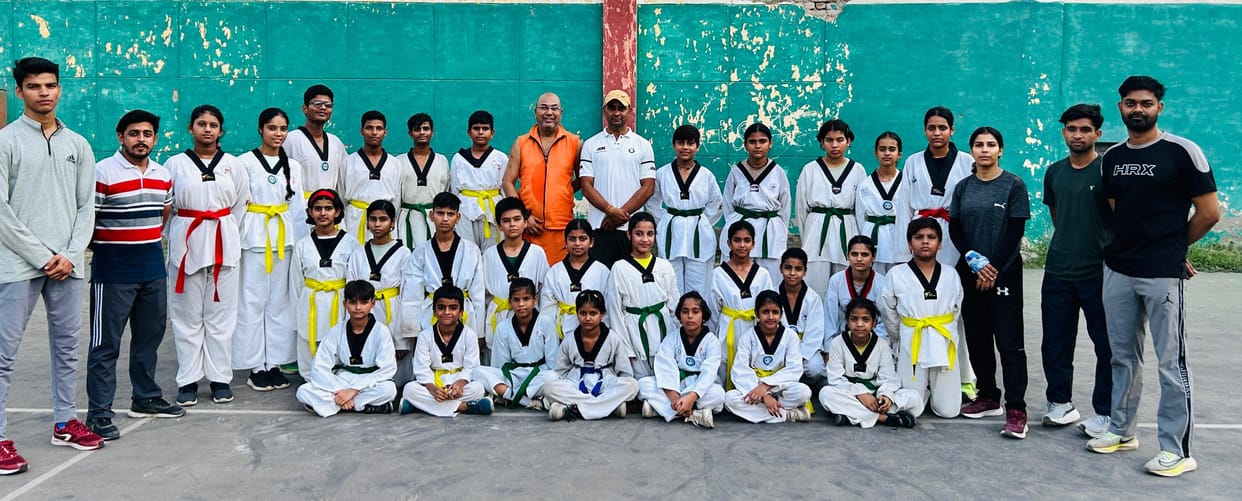 29 players succeed in Taekwondo belt exam.