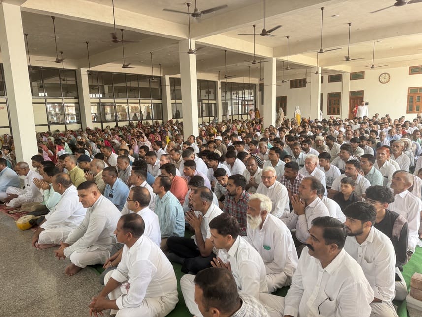 Service, spiritual gatherings, and obedience to the Guru's commands make life successful: Kanwar Saheb.