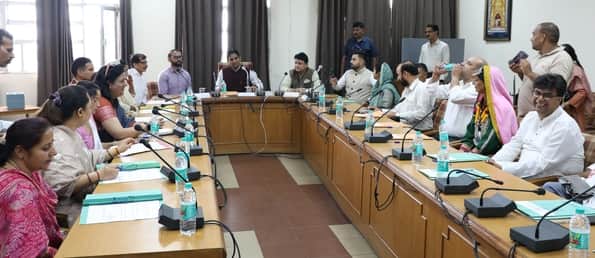 Municipal Corporation councilors took the oath in Dharamshala amidst tight security.