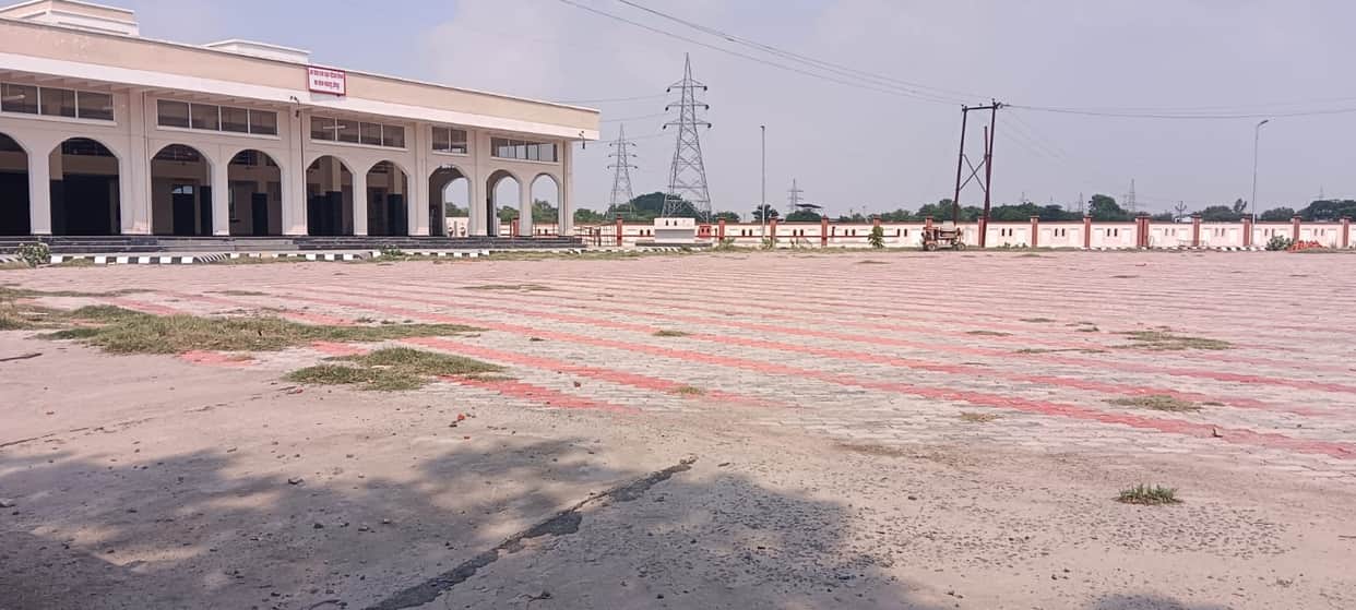 Bus stand worth Rs 5.54 crore: Ribbon cut, promises fulfilled but buses lost their way today