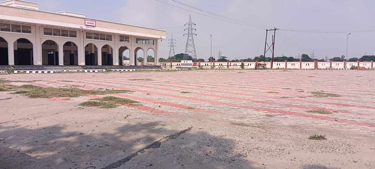 Bus stand worth Rs 5.54 crore: Ribbon cut, promises fulfilled but buses lost their way today