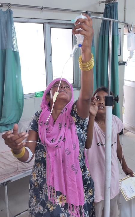 Emergency services at BK Hospital are in a shambles; patients are forced to hold glucose and blood bottles in their hands.