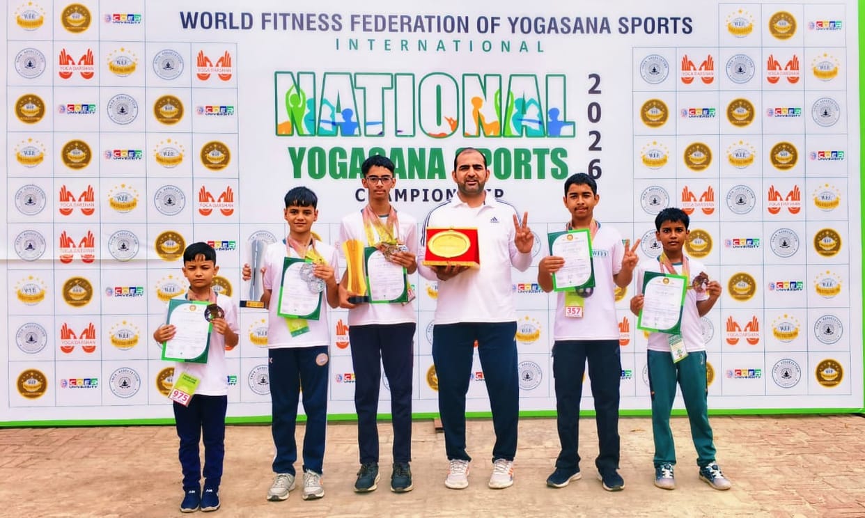 District players won four medals at the Yoga Championship.