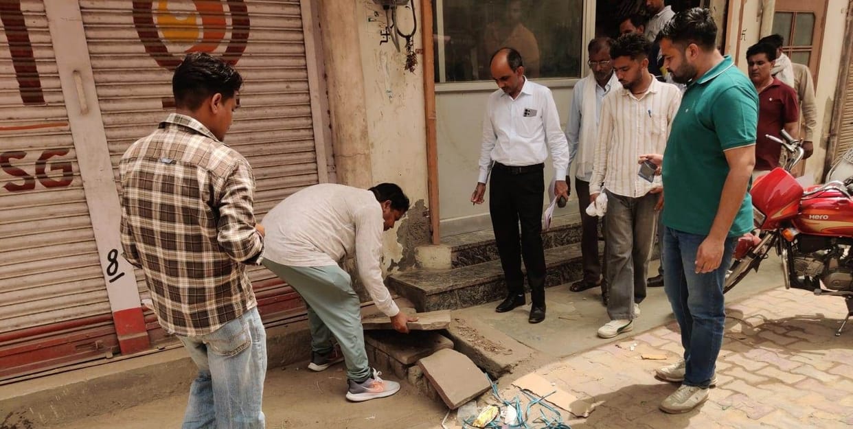 Cleaning of all drains before the monsoon is mandatory; SDM issues instructions to officials.