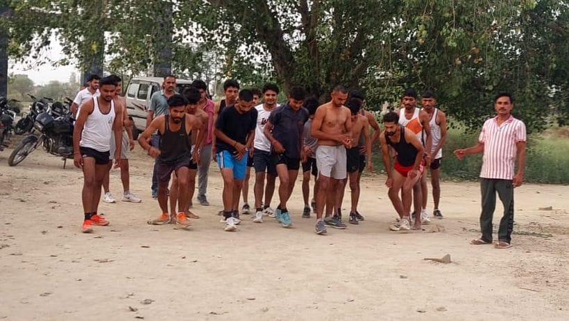 outh of Kandela sweating it out in the heat.