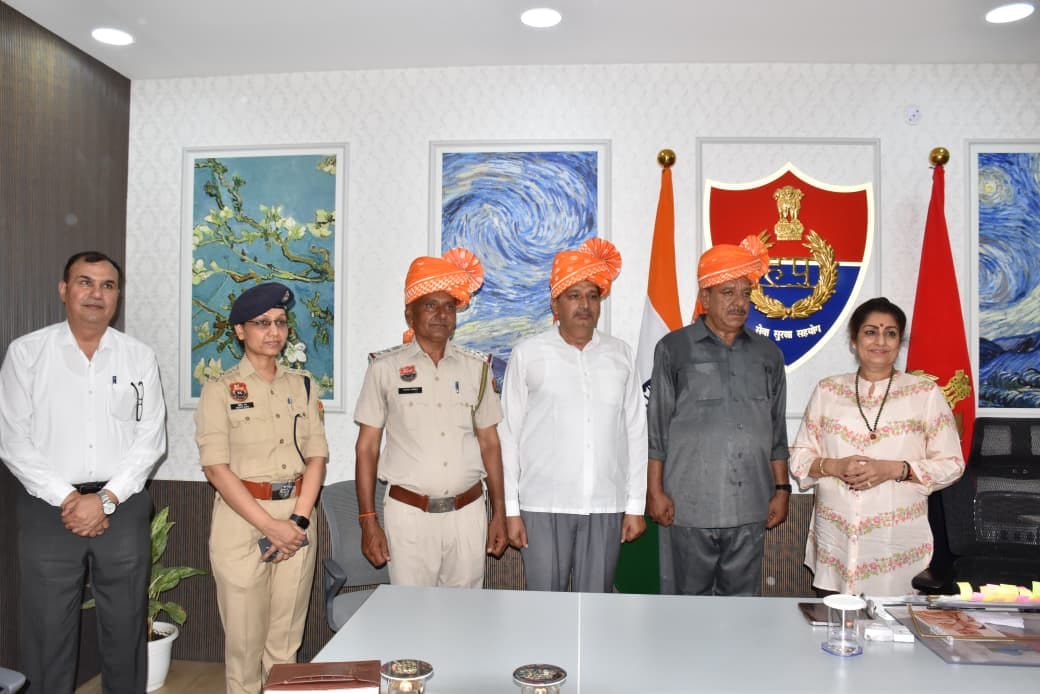 Three police personnel retired; honored.