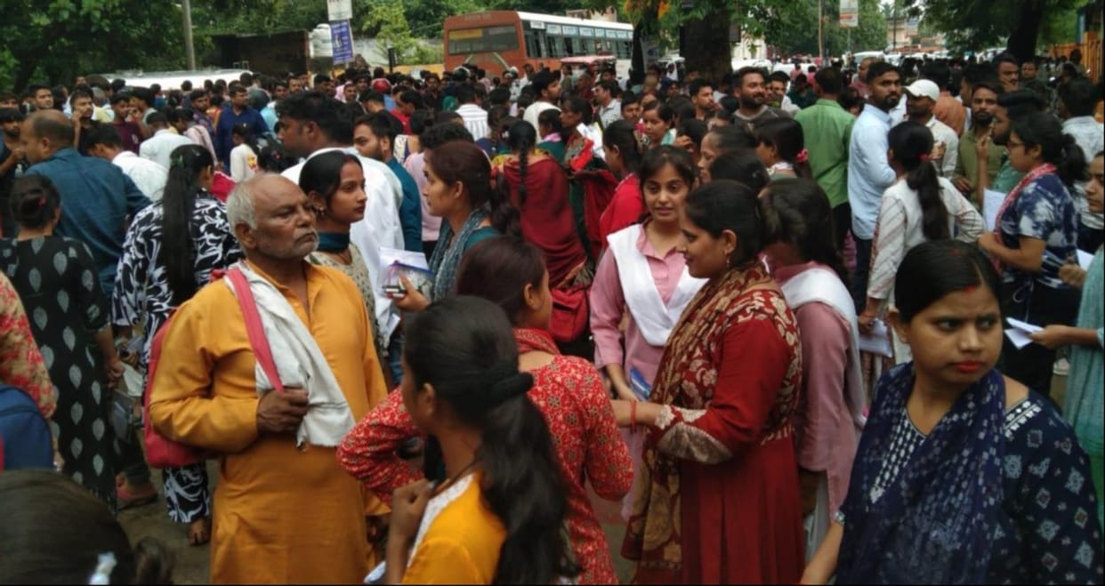 Student suffers burns from live electric pole; brother dies while trying to save her