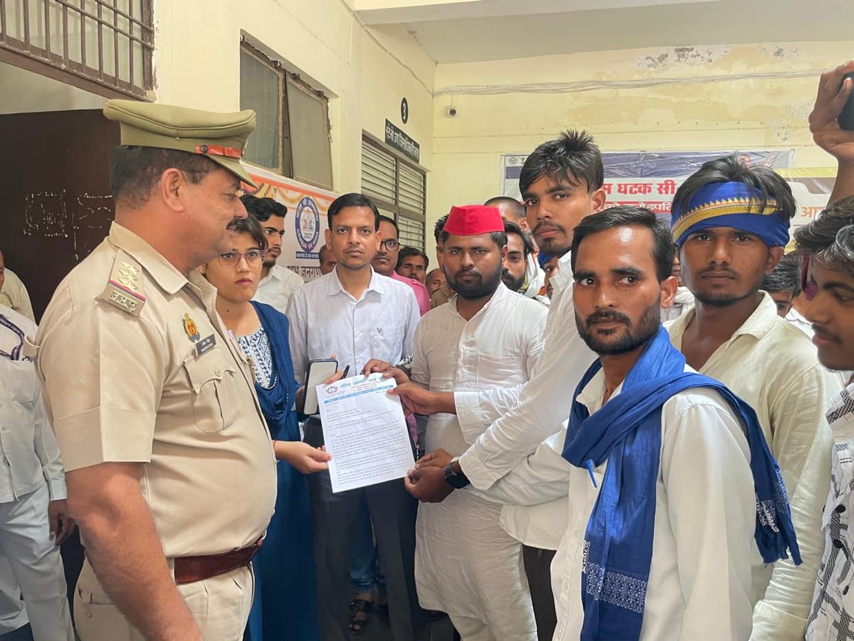 Demand to remove liquor shop near the college
