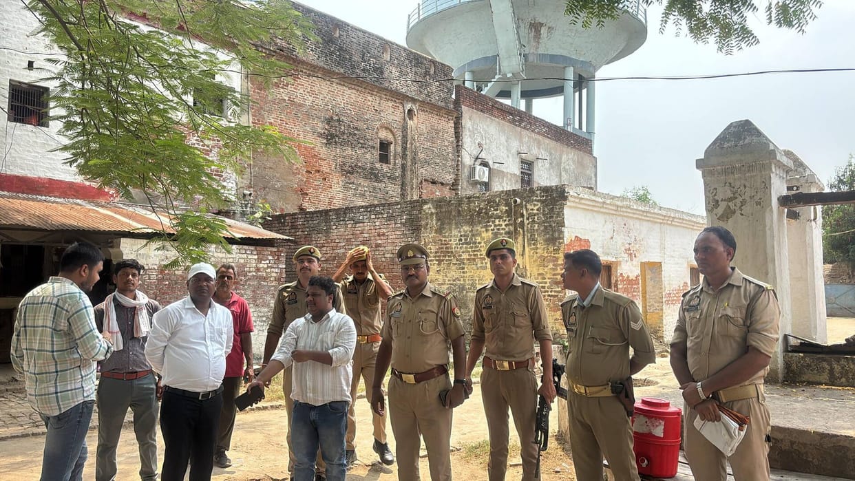 Two pillars of the tilted water tank demolished; it will be razed today.